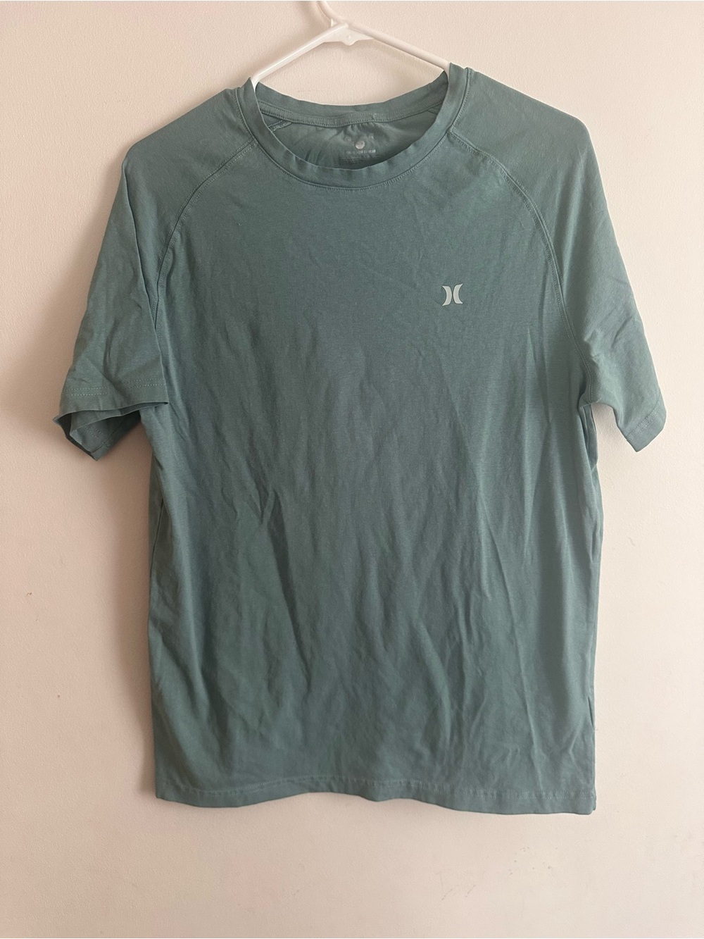 Hurley Men's Short Sleeve Tee in Slate Green